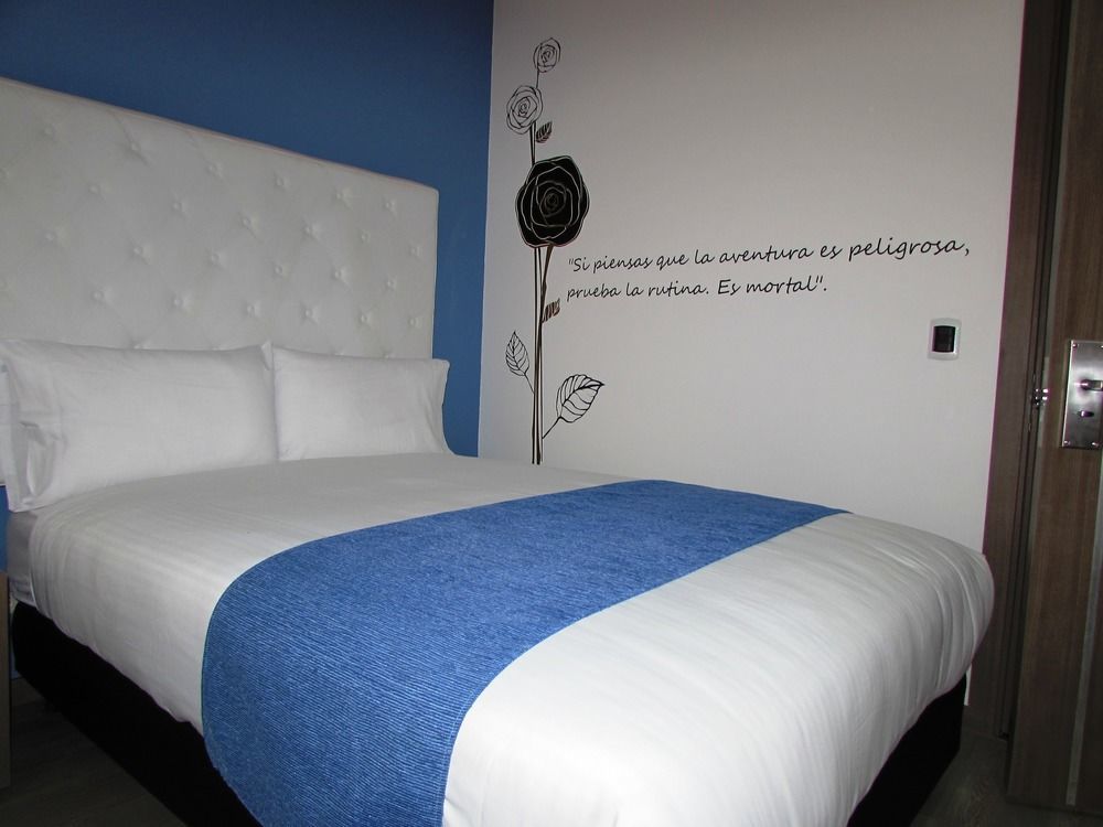 Aw Hotel Plaza Miranda Bogota Luaran gambar