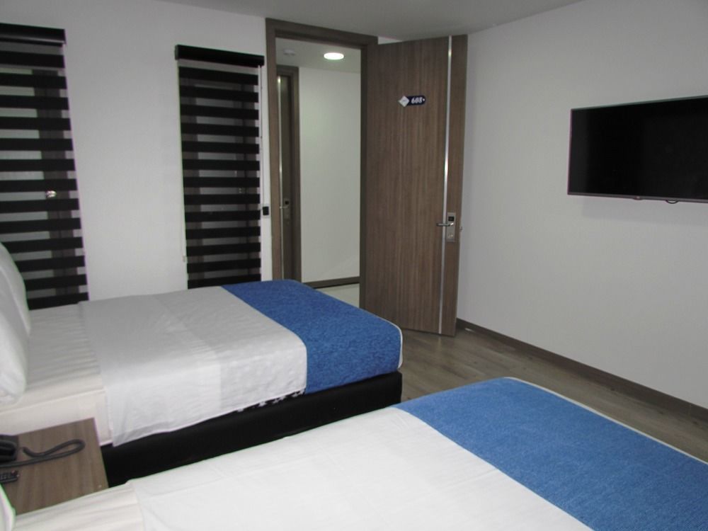 Aw Hotel Plaza Miranda Bogota Luaran gambar